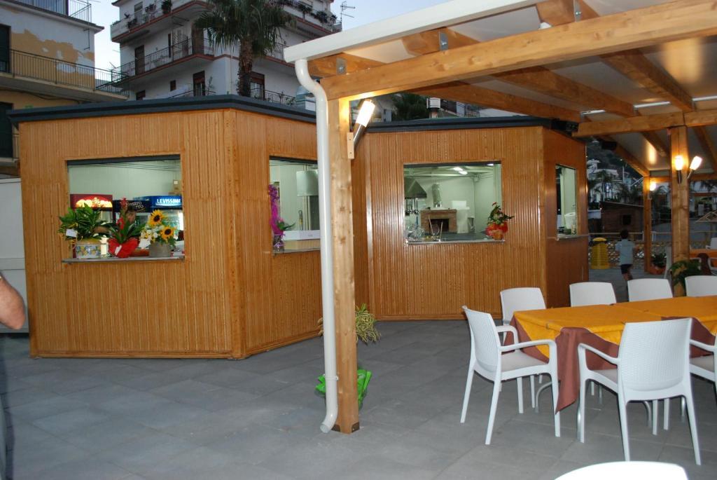 Maniel Beach Hotel Letojanni Exterior foto