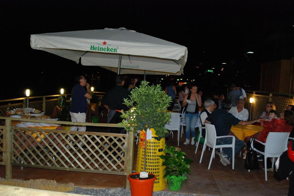 Maniel Beach Hotel Letojanni Exterior foto