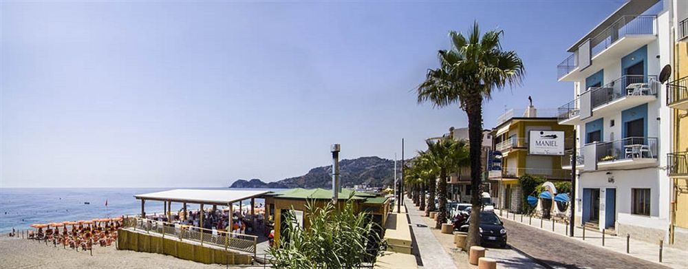 Maniel Beach Hotel Letojanni Exterior foto