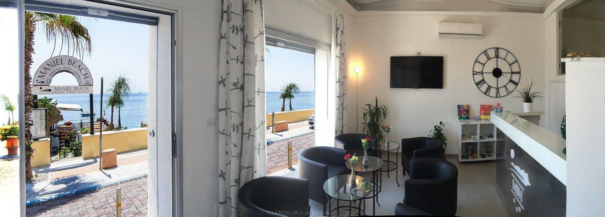 Maniel Beach Hotel Letojanni Exterior foto